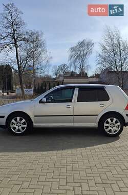 Хетчбек Volkswagen Golf 1999 в 