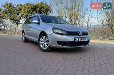 Універсал Volkswagen Golf 2010 в Чернівцях