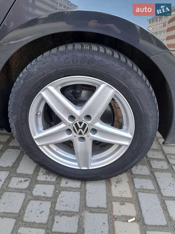 Універсал Volkswagen Golf 2015 в Львові