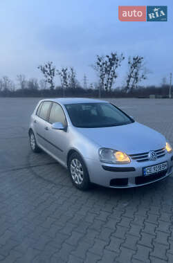 Хэтчбек Volkswagen Golf 2003 в 