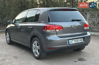 Хетчбек Volkswagen Golf 2010 в Калуші