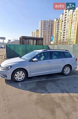 Универсал Volkswagen Golf 2017 в Киеве