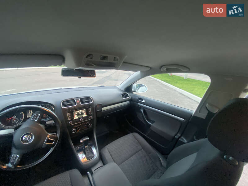 Універсал Volkswagen Golf 2009 в Черкасах