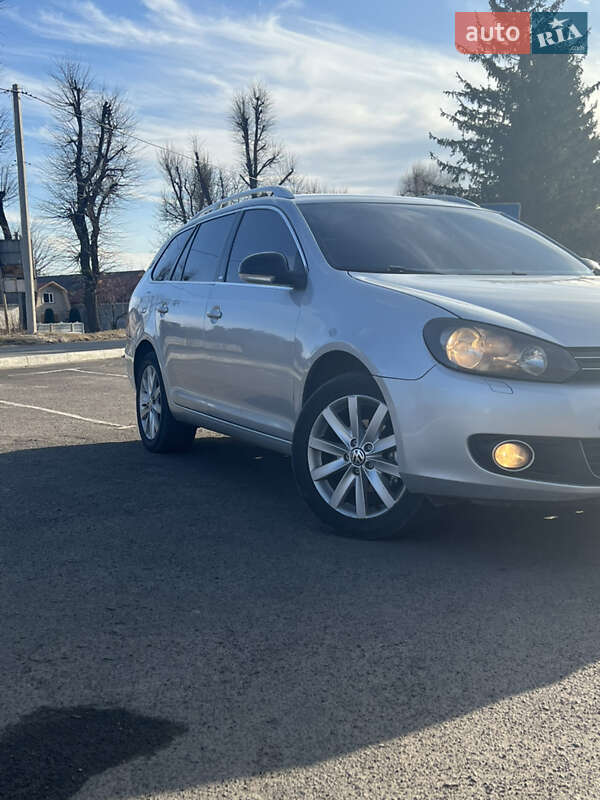 Універсал Volkswagen Golf 2011 в Радивиліві