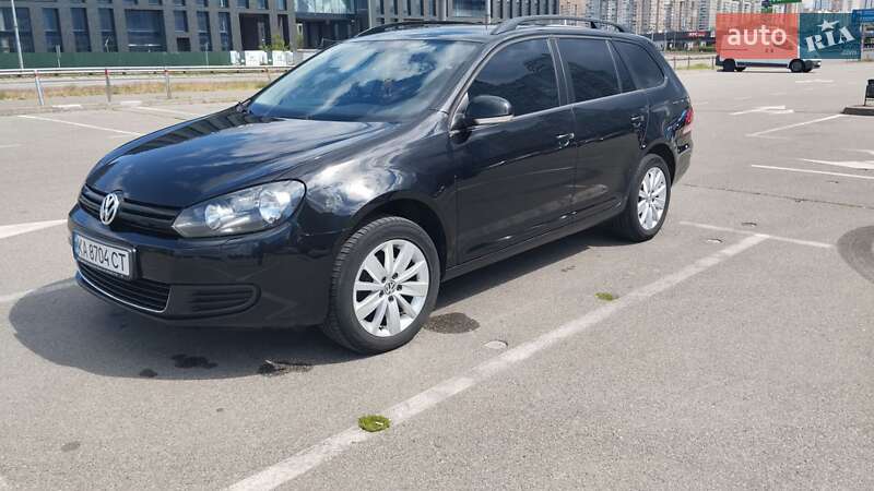 Универсал Volkswagen Golf 2011 в Киеве