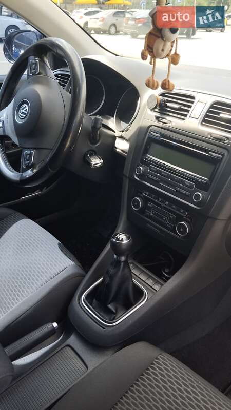 Универсал Volkswagen Golf 2011 в Киеве