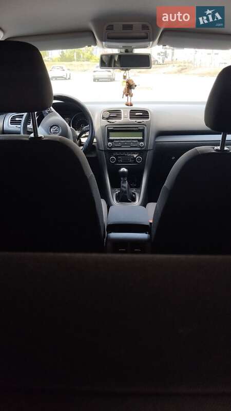 Универсал Volkswagen Golf 2011 в Киеве