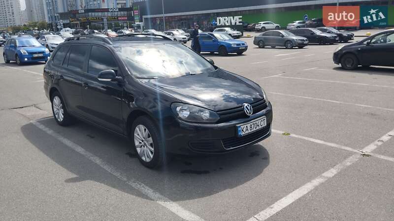 Универсал Volkswagen Golf 2011 в Киеве