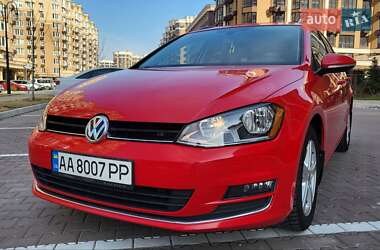 Универсал Volkswagen Golf 2015 в Киеве