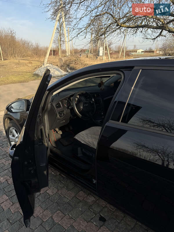Хэтчбек Volkswagen Golf 2015 в Киеве фото 2 Хэтчбек Volkswagen Golf 2015 в Киеве