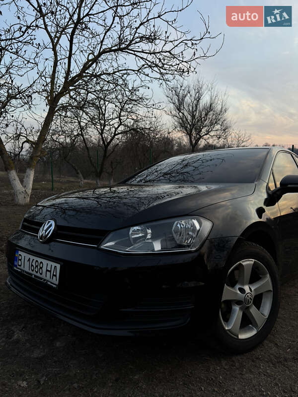 Хэтчбек Volkswagen Golf 2015 в Киеве фото 37 Хэтчбек Volkswagen Golf 2015 в Киеве