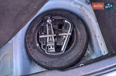 Хэтчбек Volkswagen Golf 1998 в 