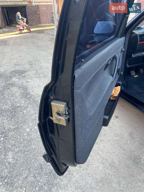 Хэтчбек Volkswagen Golf 1991 в Львове