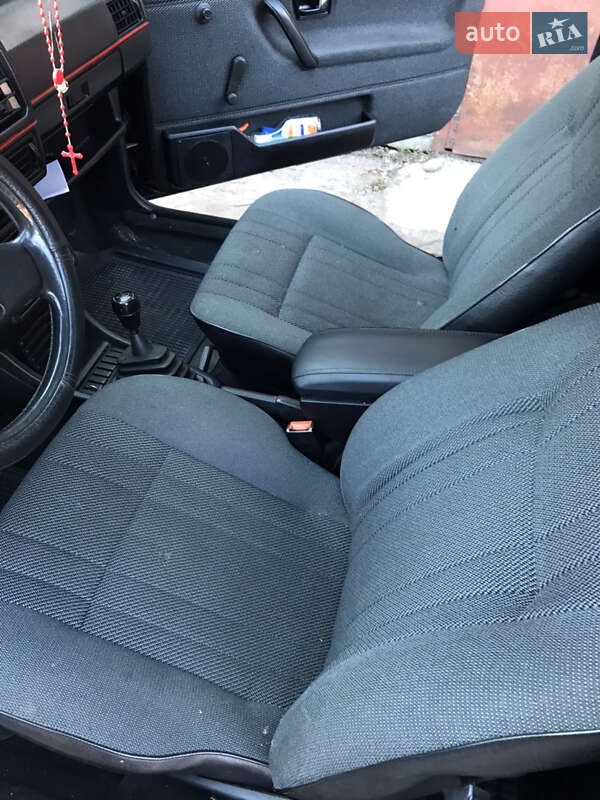 Хэтчбек Volkswagen Golf 1991 в Львове