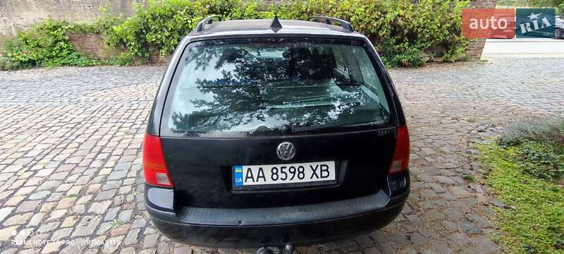 Універсал Volkswagen Golf 2001 в Києві