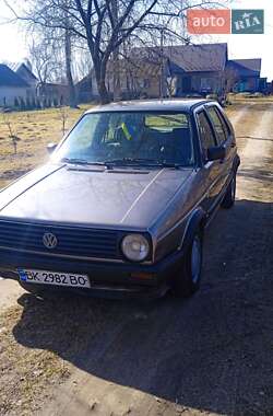 Хэтчбек Volkswagen Golf 1989 в Дубно