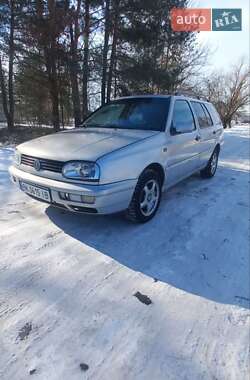 Универсал Volkswagen Golf 1998 в Сарнах