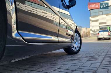 Хетчбек Volkswagen Golf 2003 в Черкасах