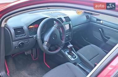 Хэтчбек Volkswagen Golf 2005 в Умани