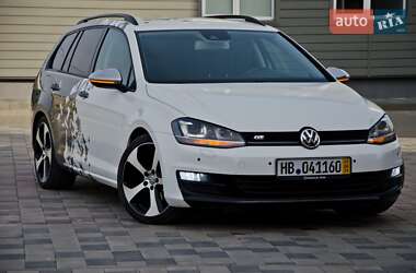 Универсал Volkswagen Golf 2015 в Сарнах