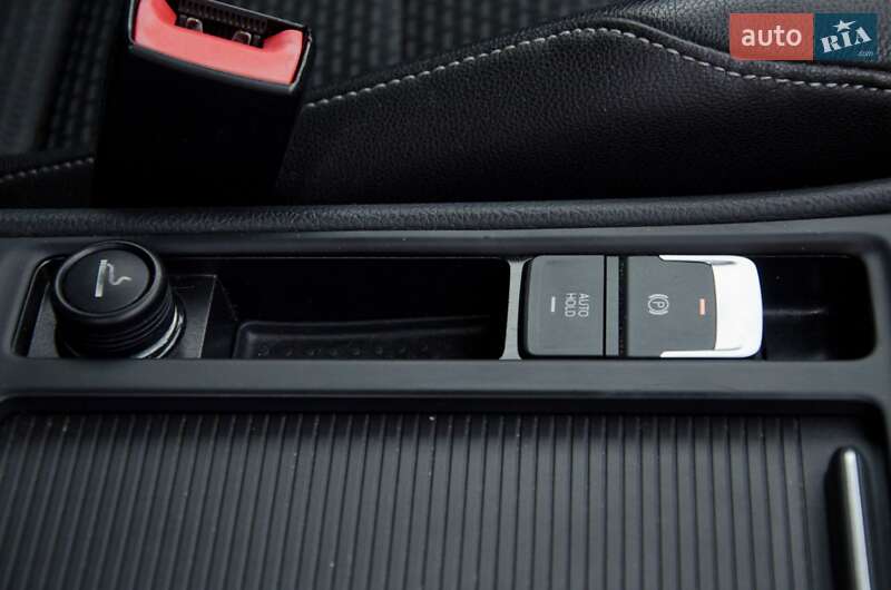 Універсал Volkswagen Golf 2015 в Сарнах