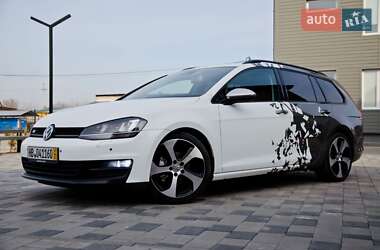 Універсал Volkswagen Golf 2015 в Сарнах