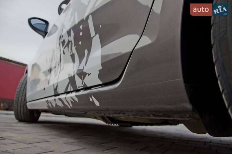 Універсал Volkswagen Golf 2015 в Сарнах