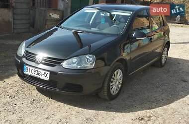 Хэтчбек Volkswagen Golf 2003 в Лохвице