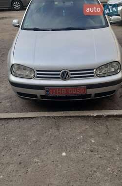 Хетчбек Volkswagen Golf 2001 в Луцьку