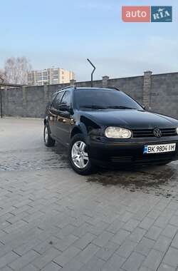 Универсал Volkswagen Golf 2003 в Ровно