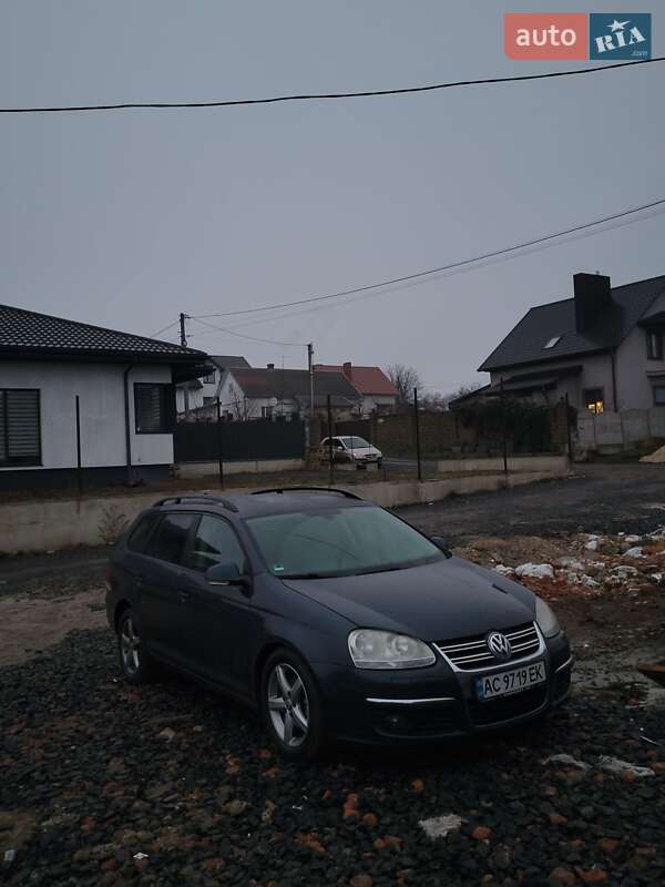 Универсал Volkswagen Golf 2009 в Луцке