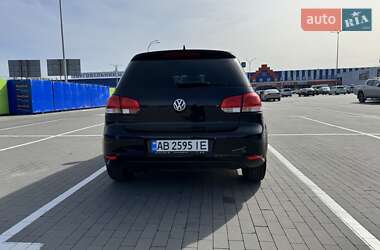 Хэтчбек Volkswagen Golf 2012 в 