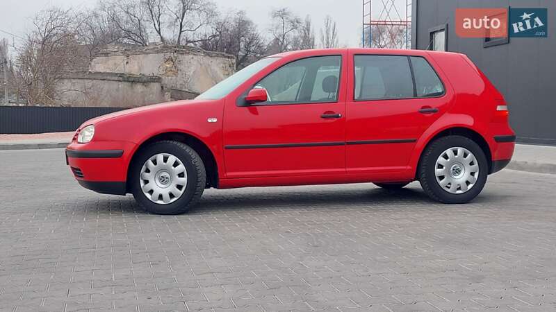 Хетчбек Volkswagen Golf 2003 в Одесі
