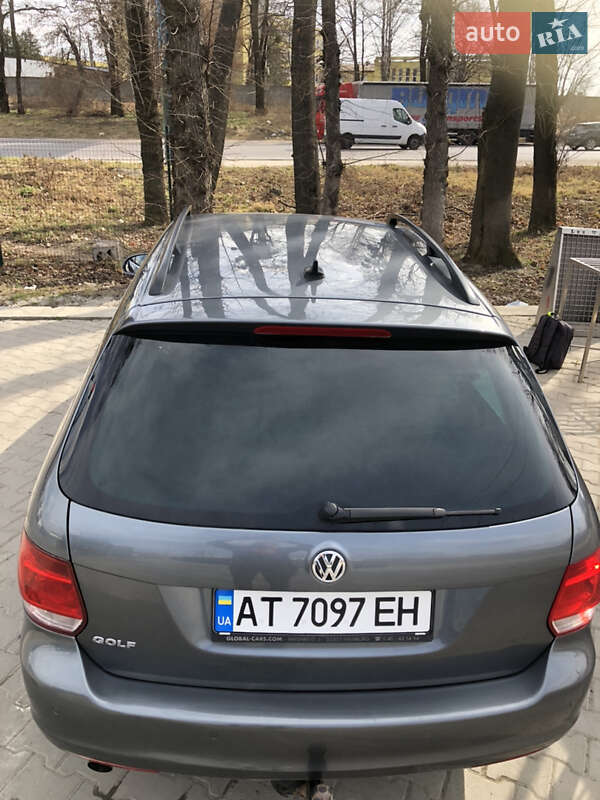 Універсал Volkswagen Golf 2010 в Львові