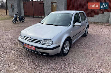 Хетчбек Volkswagen Golf 2002 в Самборі