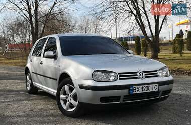 Хэтчбек Volkswagen Golf 2001 в Хмельницком