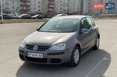 Хэтчбек Volkswagen Golf 2004 в Запорожье