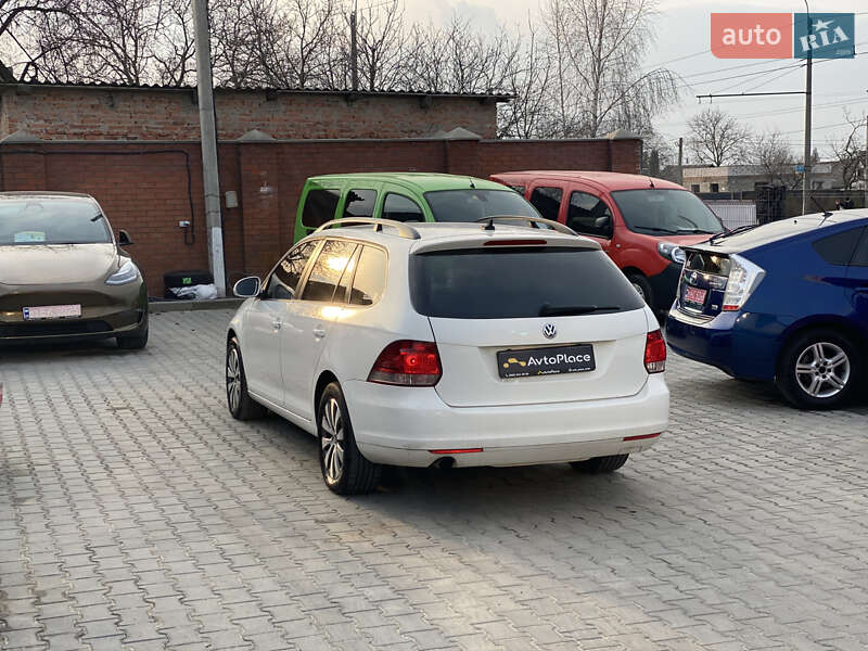 Универсал Volkswagen Golf 2011 в Луцке