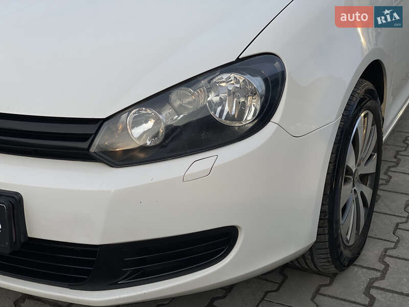 Универсал Volkswagen Golf 2011 в Луцке