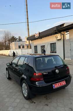 Хетчбек Volkswagen Golf 2002 в Здолбуніві