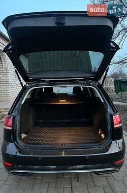 Универсал Volkswagen Golf 2017 в 
