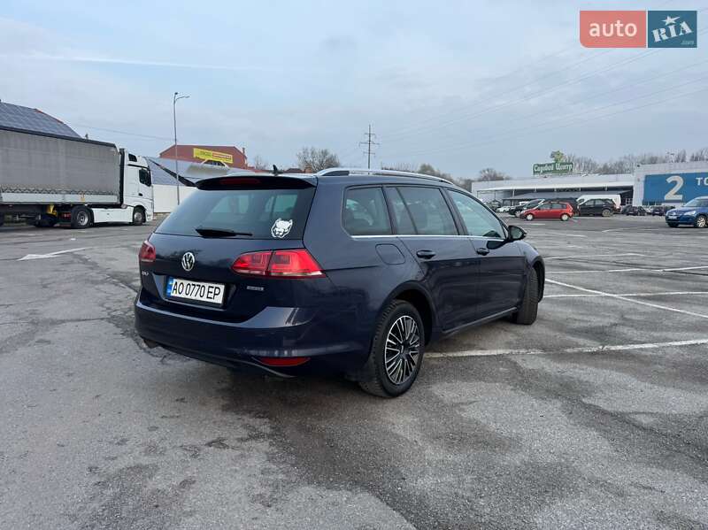 Универсал Volkswagen Golf 2015 в Ужгороде