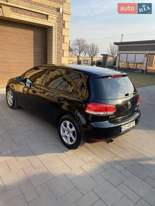 Хетчбек Volkswagen Golf 2009 в Чернівцях