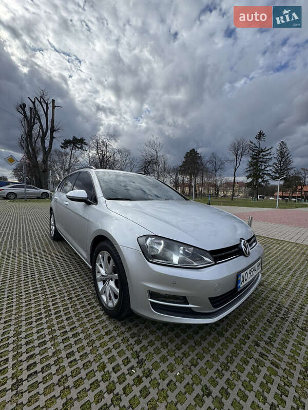 Универсал Volkswagen Golf 2015 в Мукачево