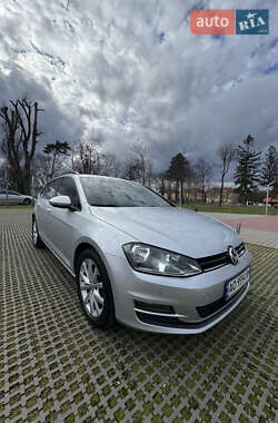 Универсал Volkswagen Golf 2015 в 