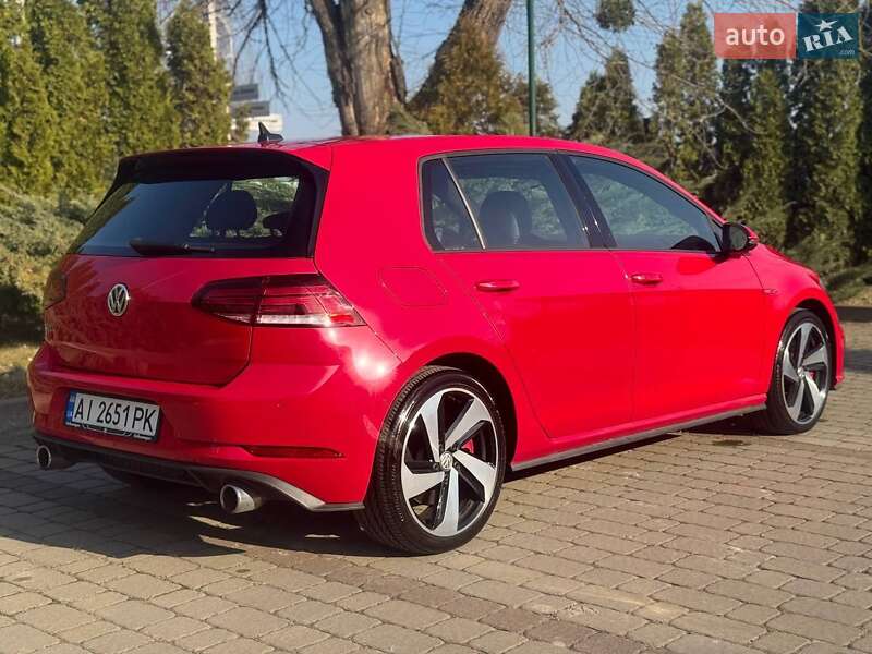Хетчбек Volkswagen Golf 2019 в Києві