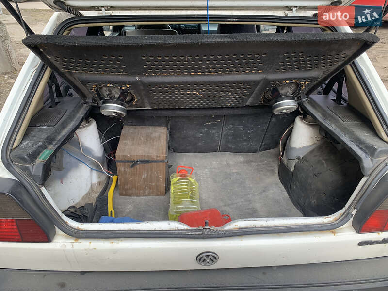 Хетчбек Volkswagen Golf 1988 в Дніпрі