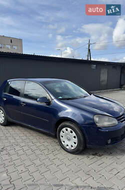 Хэтчбек Volkswagen Golf 2004 в Червонограде