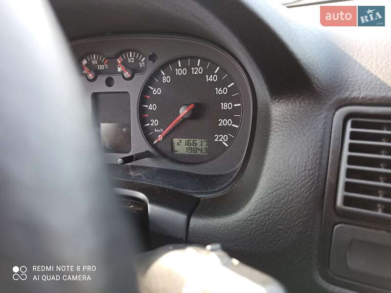 Універсал Volkswagen Golf 2001 в Диканьці