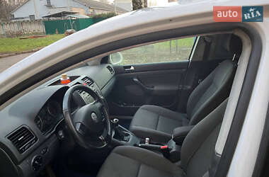 Хэтчбек Volkswagen Golf 2008 в Гоще